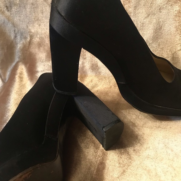 Satin Gucci Heels - Picture 6 of 7